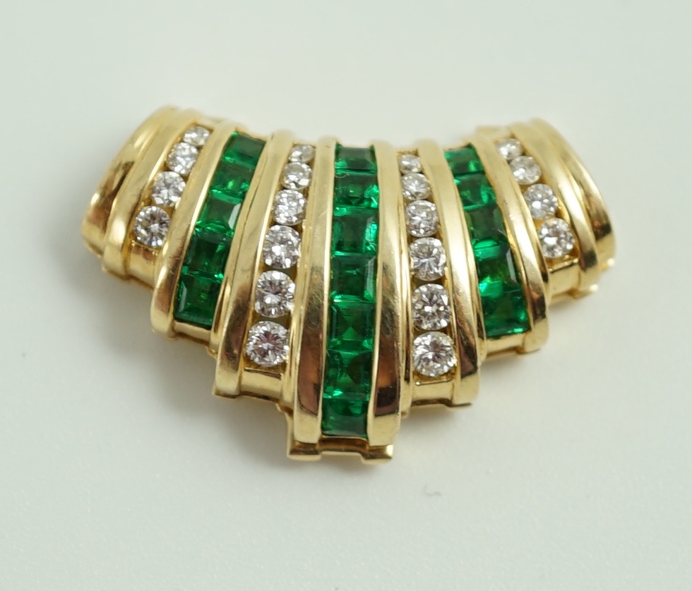 A 20th century 14kt gold, emerald and diamond set fan shaped pearl necklace ornament